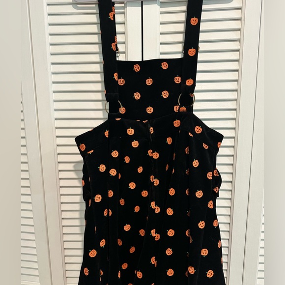 Unique Vintage Black Dress with Orange Pumpkin Accents - Picture 6 of 7